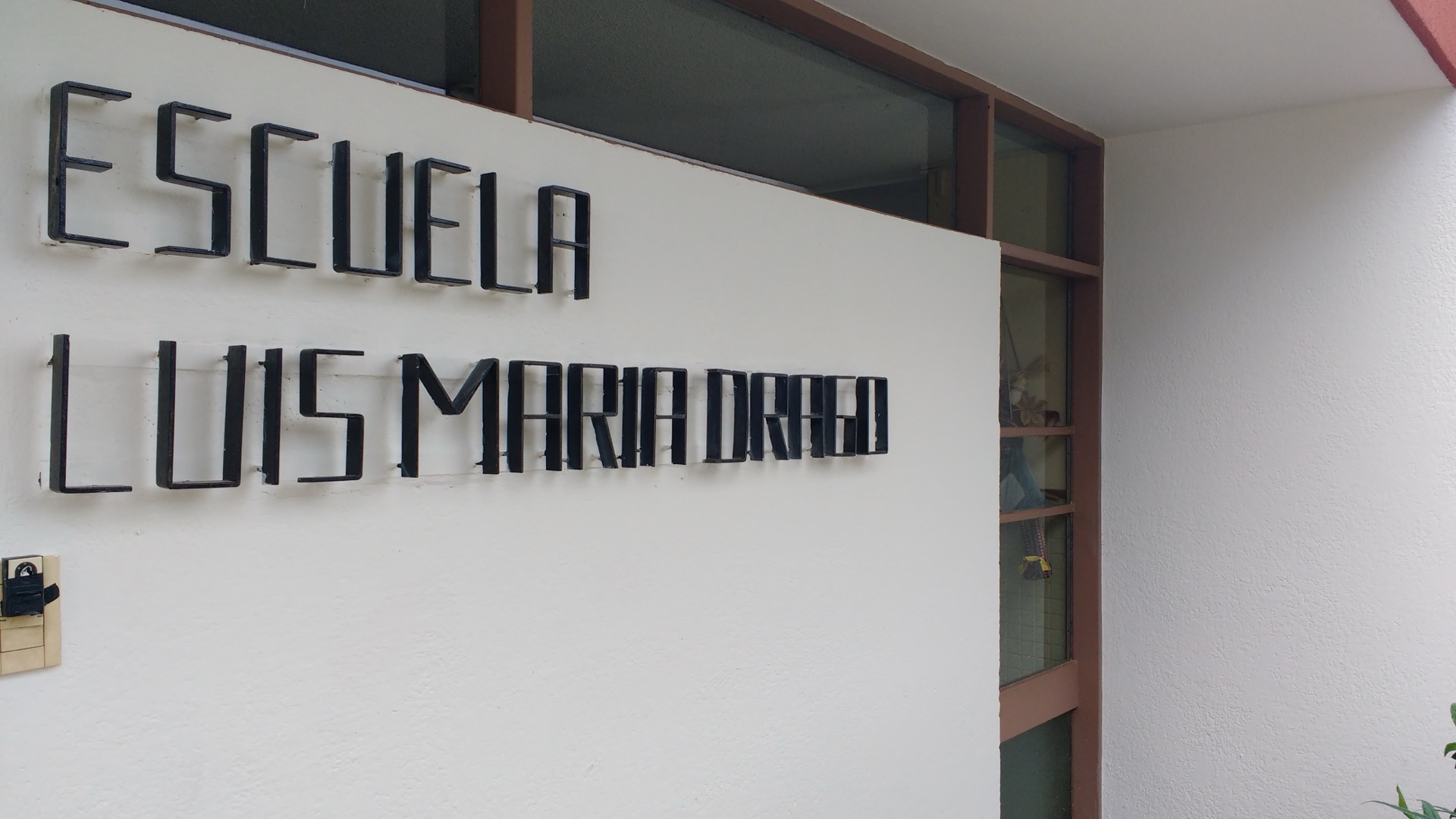 School — Luis María Drago 1