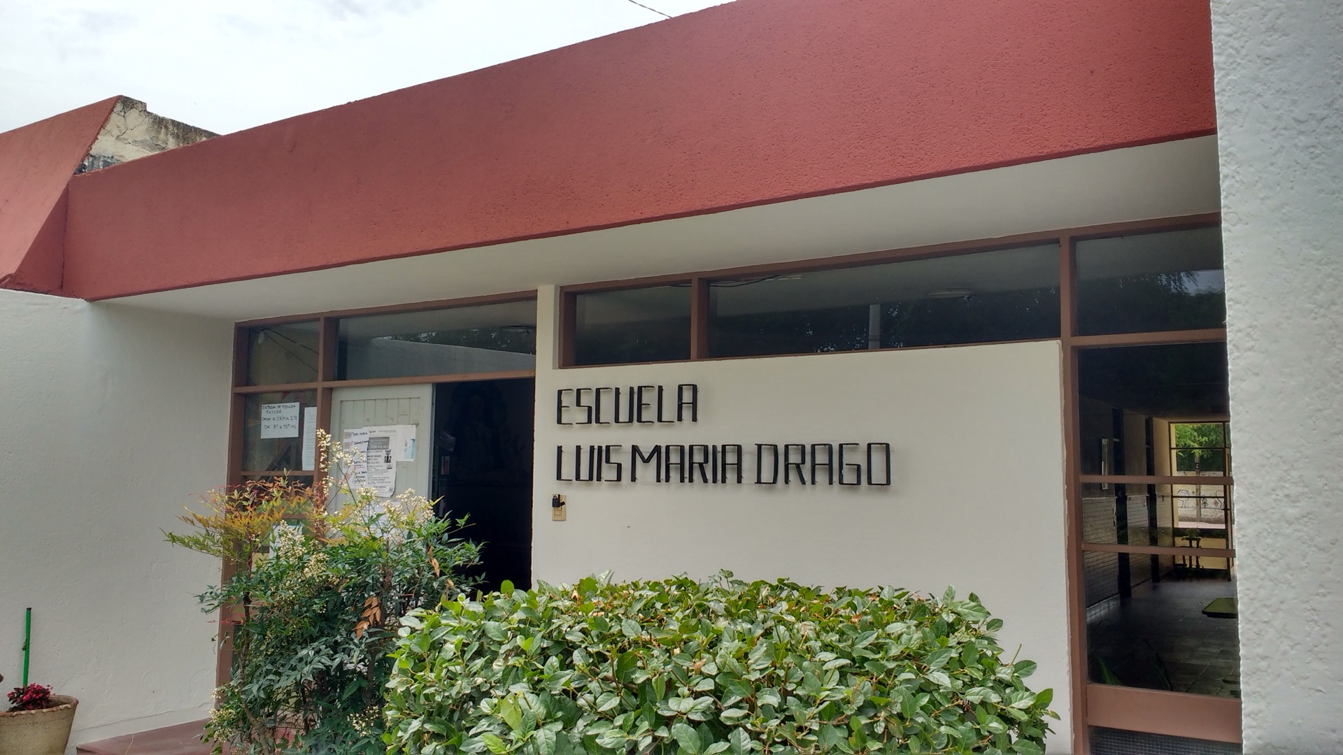 School — Luis María Drago 2