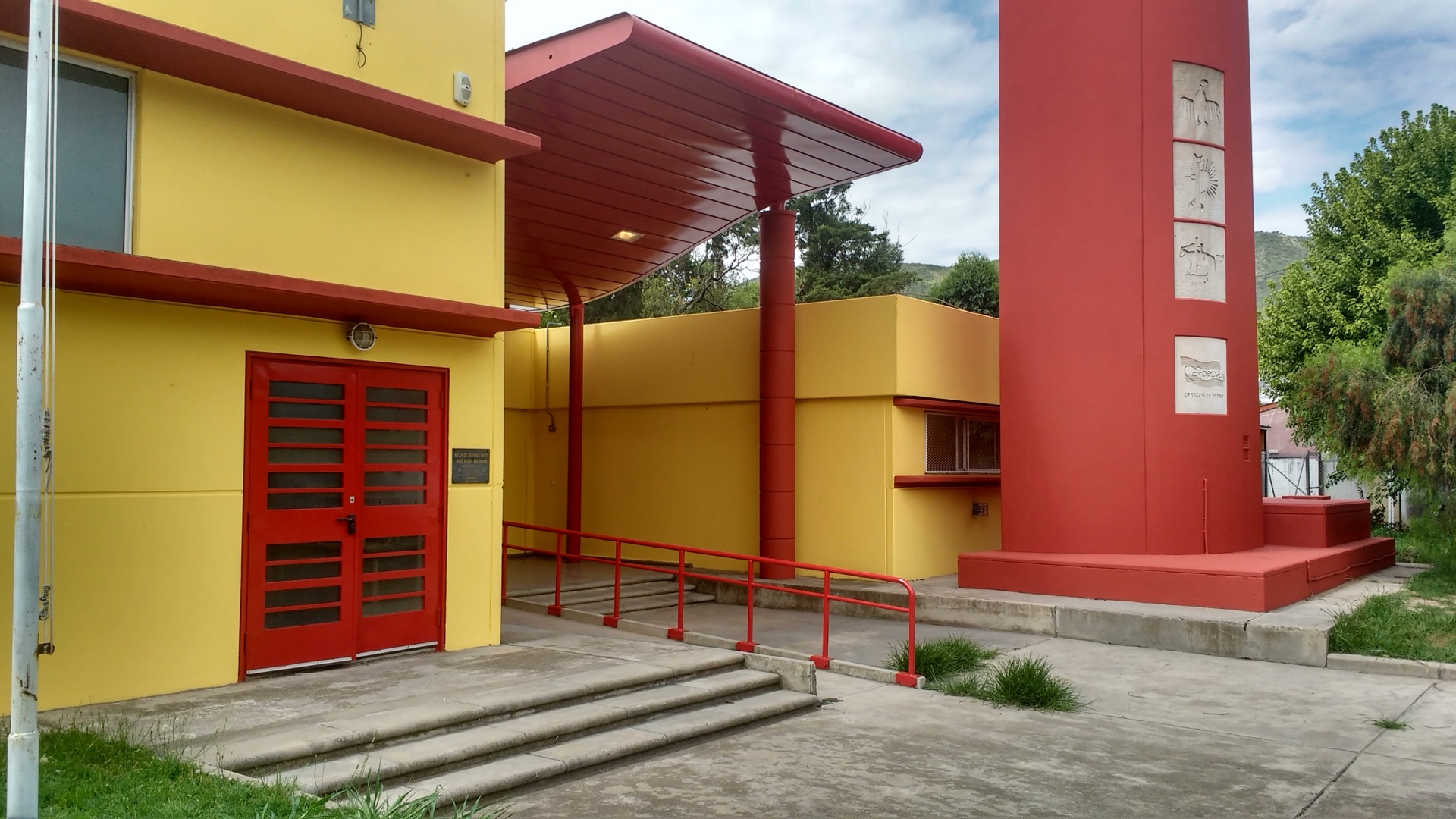 School — Mariano Moreno 32