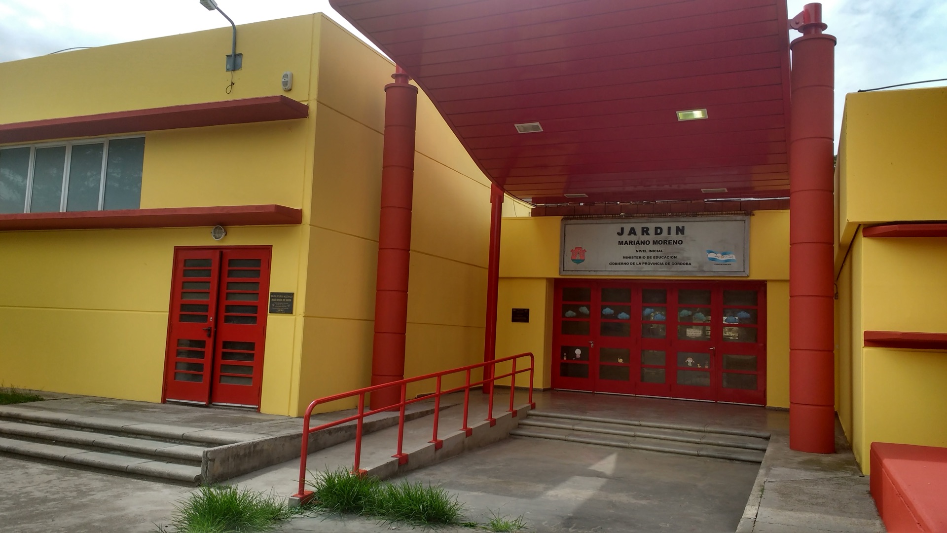 School — Mariano Moreno 33